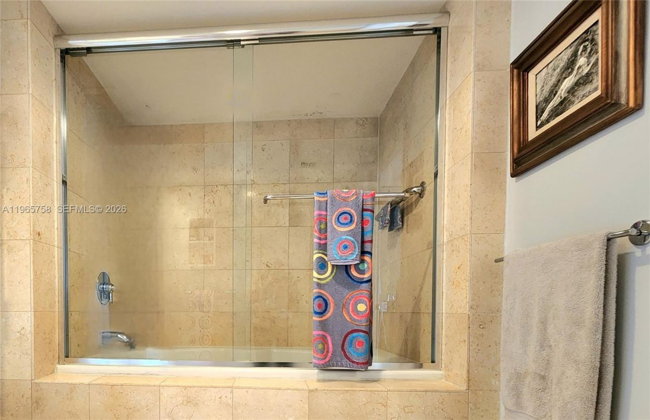 1800 S Ocean Dr, Unit 2406, Hallandale Beach, FL 33009 Photo