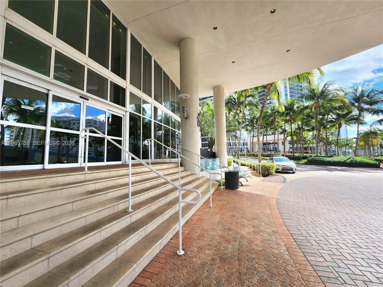 1800 S Ocean Dr, Unit 2406, Hallandale Beach, FL 33009 Photo