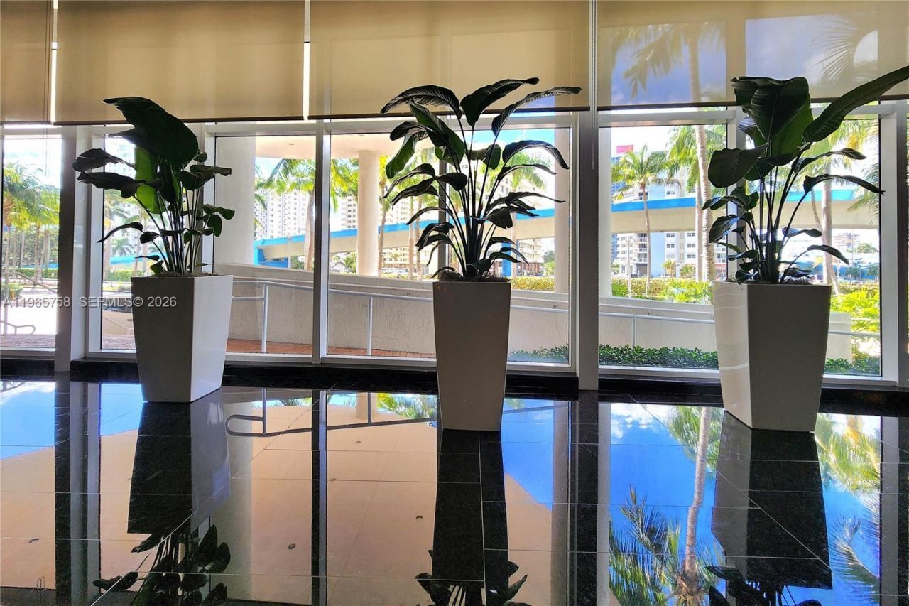 1800 S Ocean Dr, Unit 2406, Hallandale Beach, FL 33009 Photo