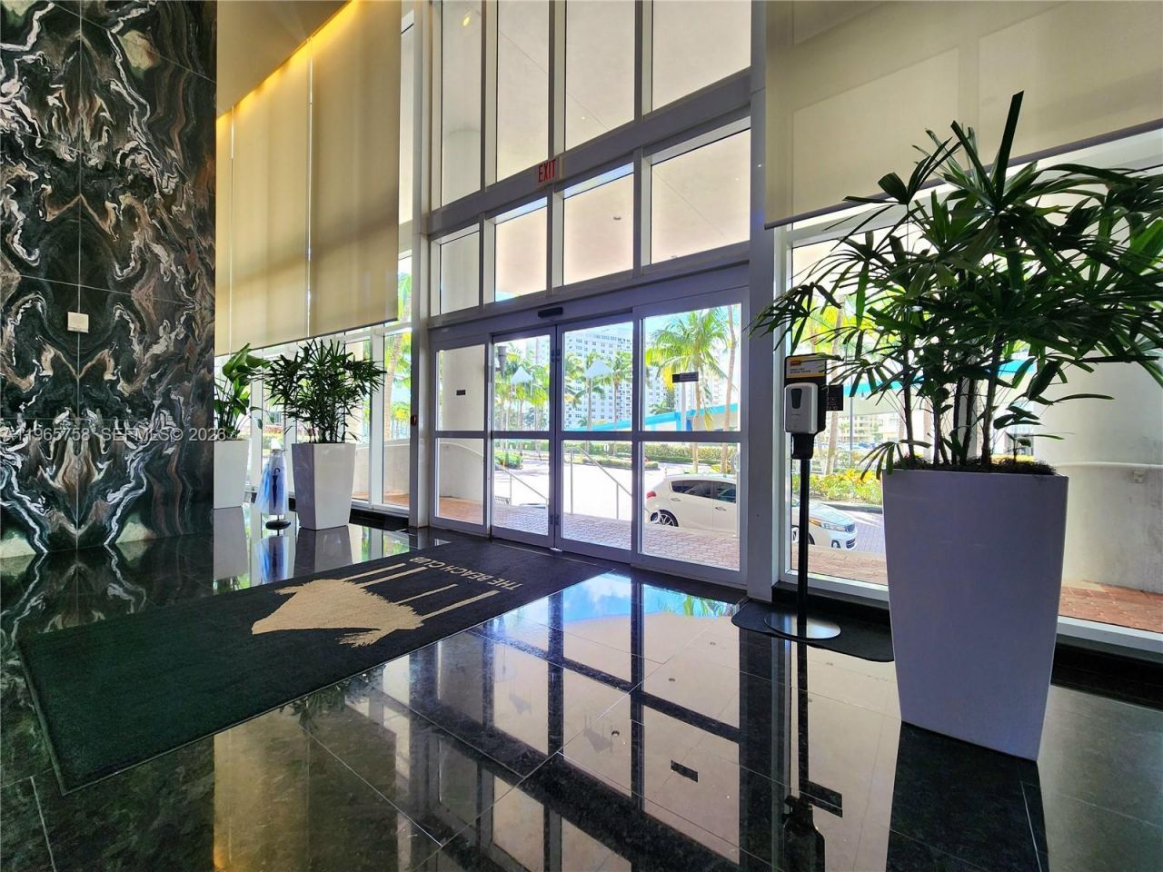 1800 S Ocean Dr, Unit 2406, Hallandale Beach, FL 33009 Photo