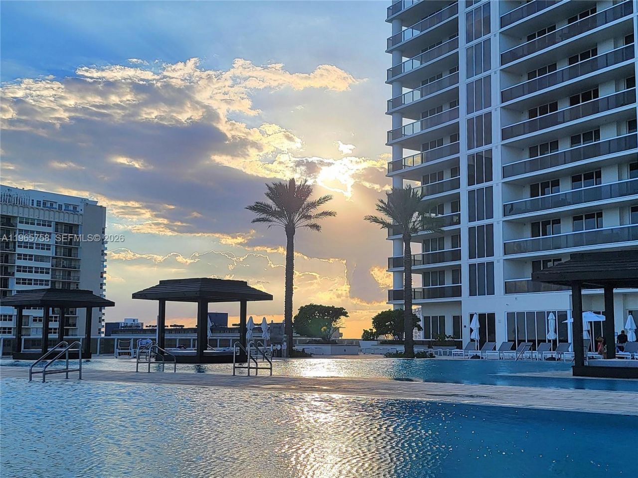 1800 S Ocean Dr, Unit 2406, Hallandale Beach, FL 33009 Photo