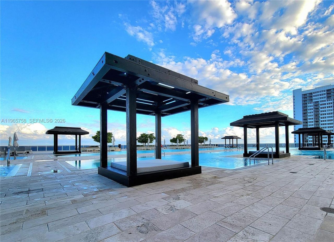 1800 S Ocean Dr, Unit 2406, Hallandale Beach, FL 33009 Photo