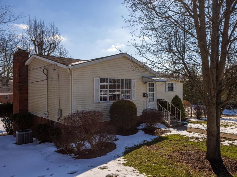 44 Strathmore Boulevard, Athens, OH 45701 Photo 5