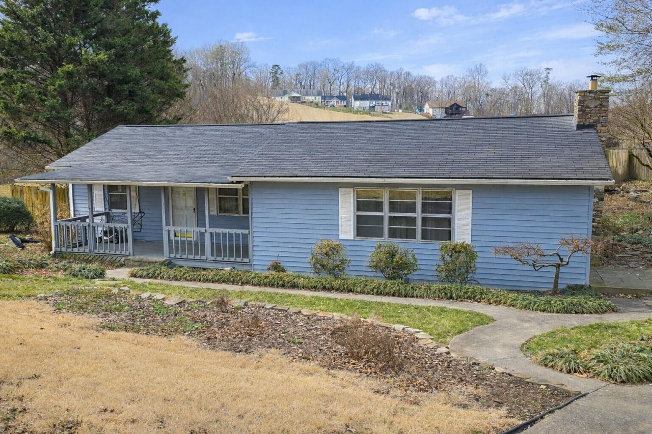 9314 Smith Cemetery Road, Soddy Daisy, TN 37379 Main Photo