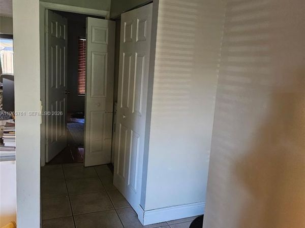 7509 SW 26th Ct , Unit 5, Davie, FL 33314