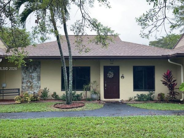 7509 SW 26th Ct, Unit 5, Davie, FL 33314