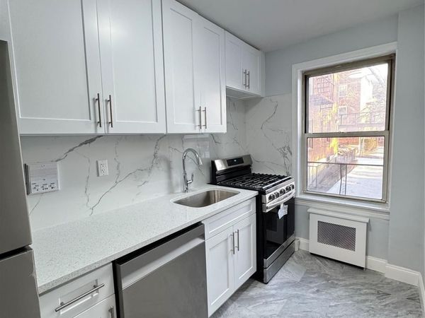 138-35 Jewel Ave. , Unit 1B, Flushing, NY 11367