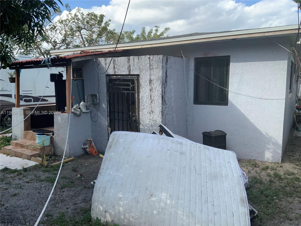 896 NW 103rd St, Miami, FL 33150 Photo