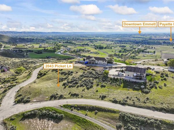 2043 Picket Ln., Emmett, ID 83617