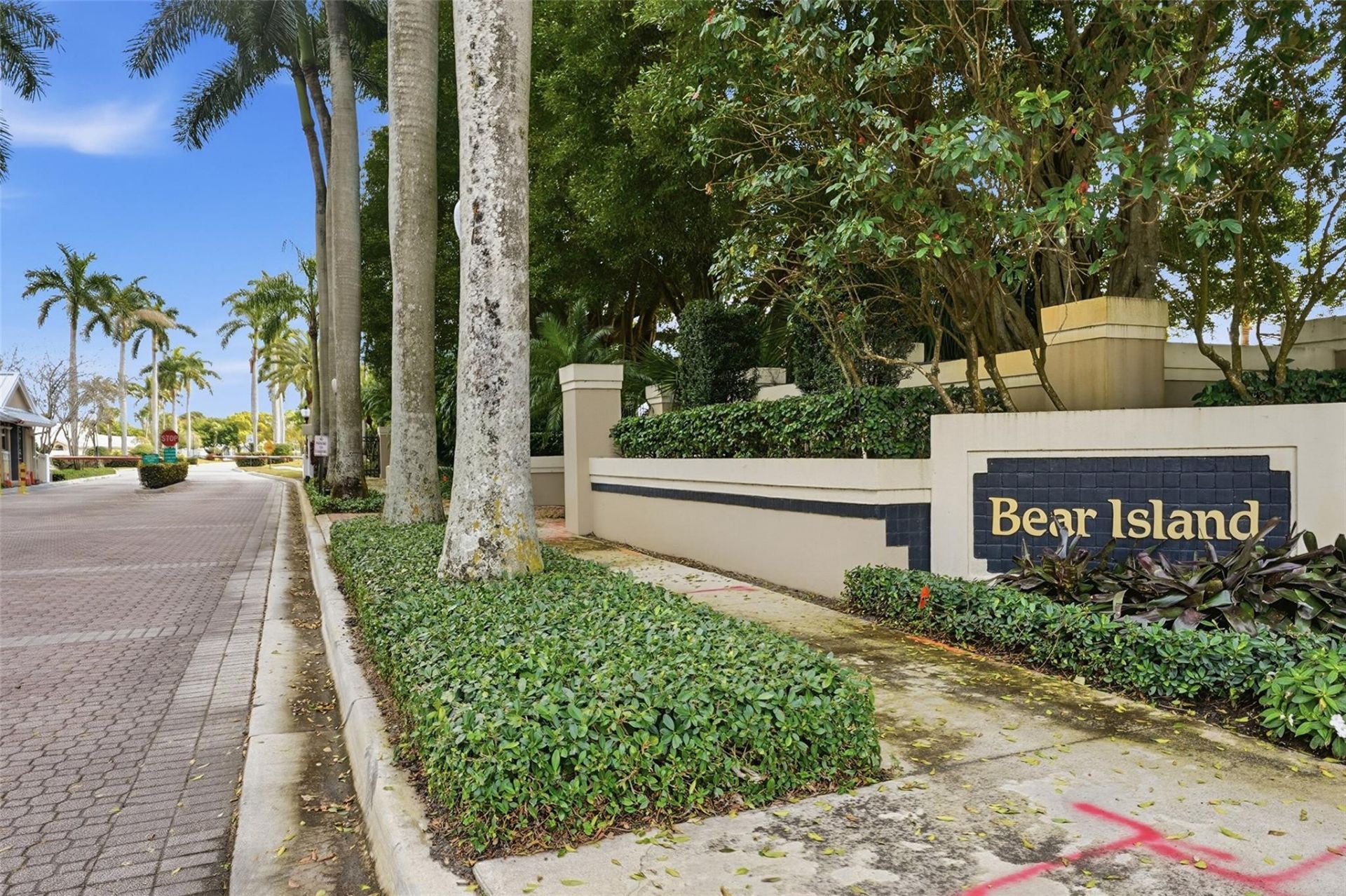 1530 Wilderness Rd, West Palm Beach, FL 33409 Photo