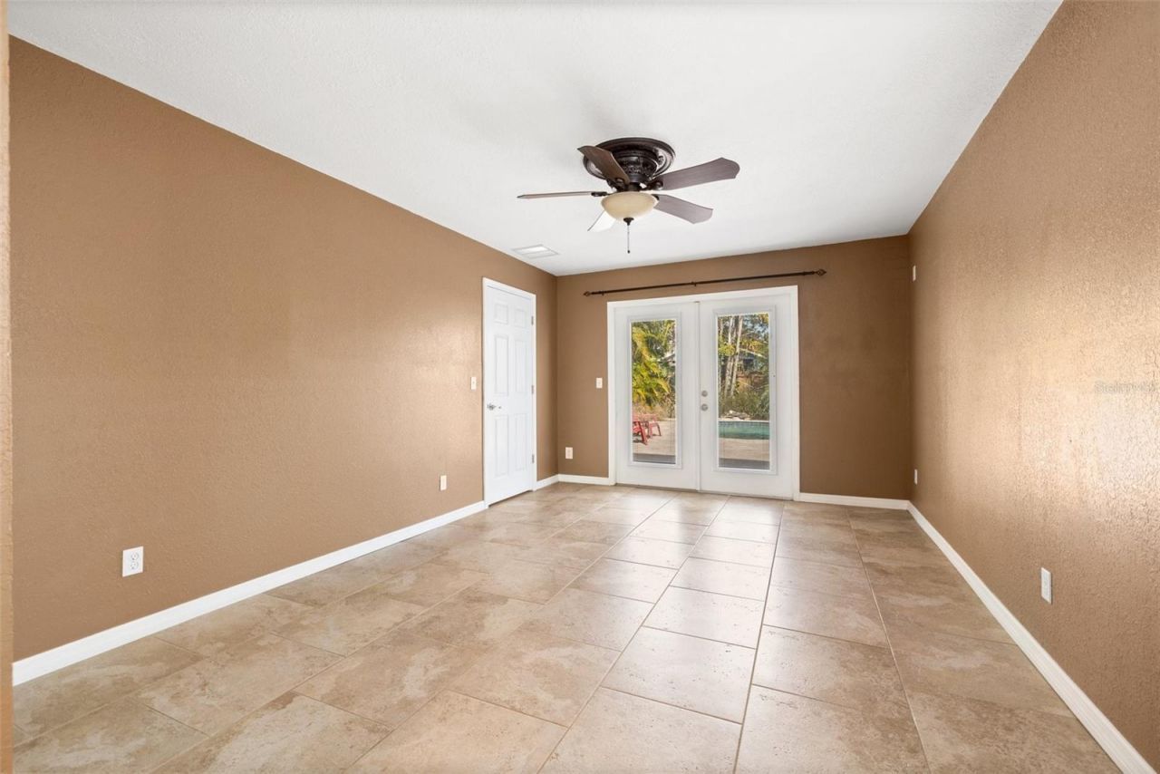 619 Garland Street N, Saint Petersburg, FL 33703 Photo