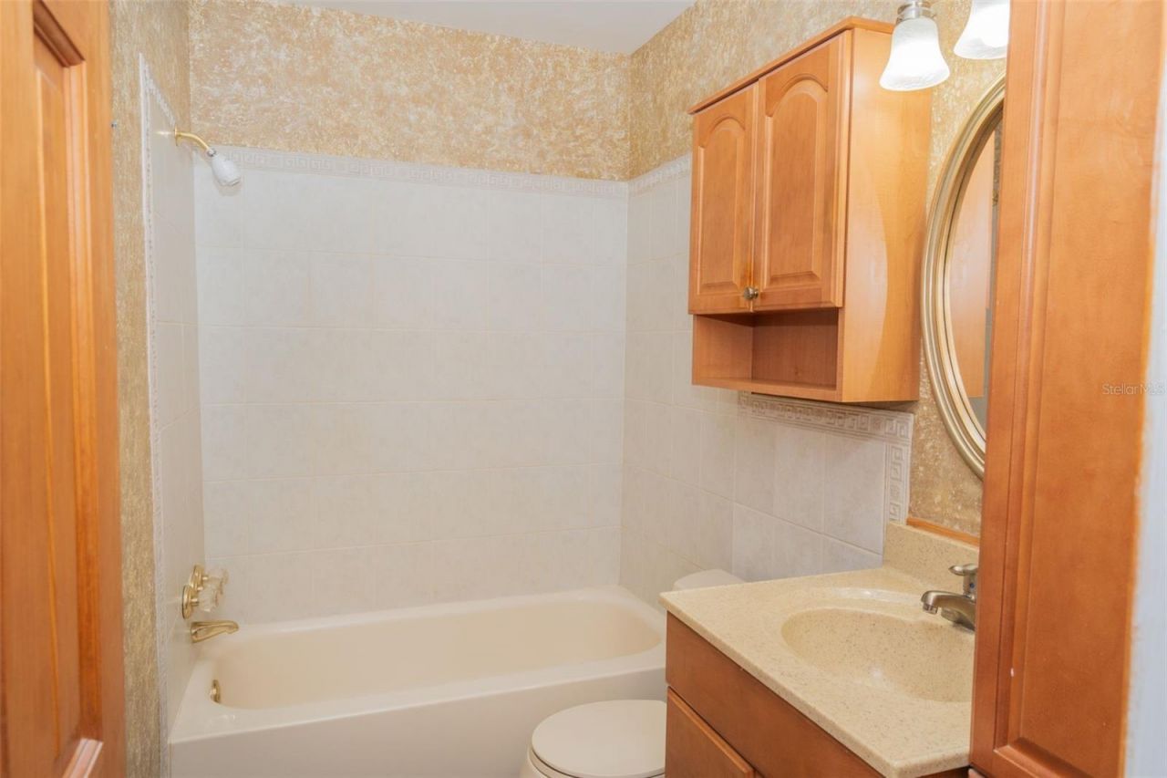 619 Garland Street N, Saint Petersburg, FL 33703 Photo