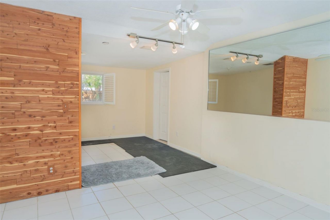 619 Garland Street N, Saint Petersburg, FL 33703 Photo