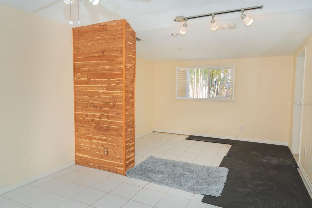 619 Garland Street N, Saint Petersburg, FL 33703 Photo