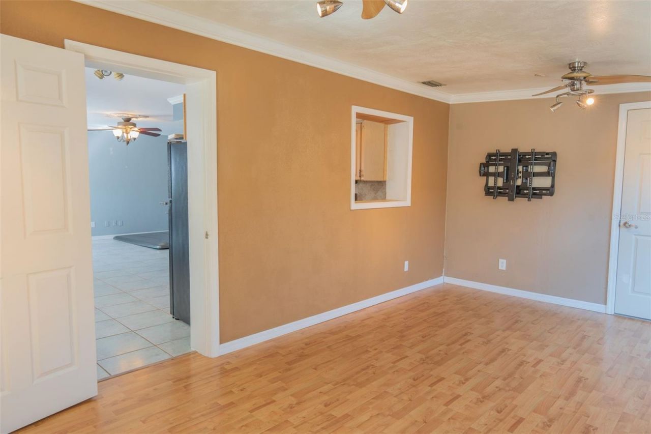 619 Garland Street N, Saint Petersburg, FL 33703 Photo