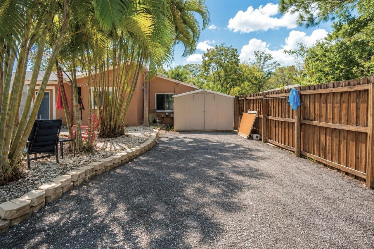 619 Garland Street N, Saint Petersburg, FL 33703 Photo