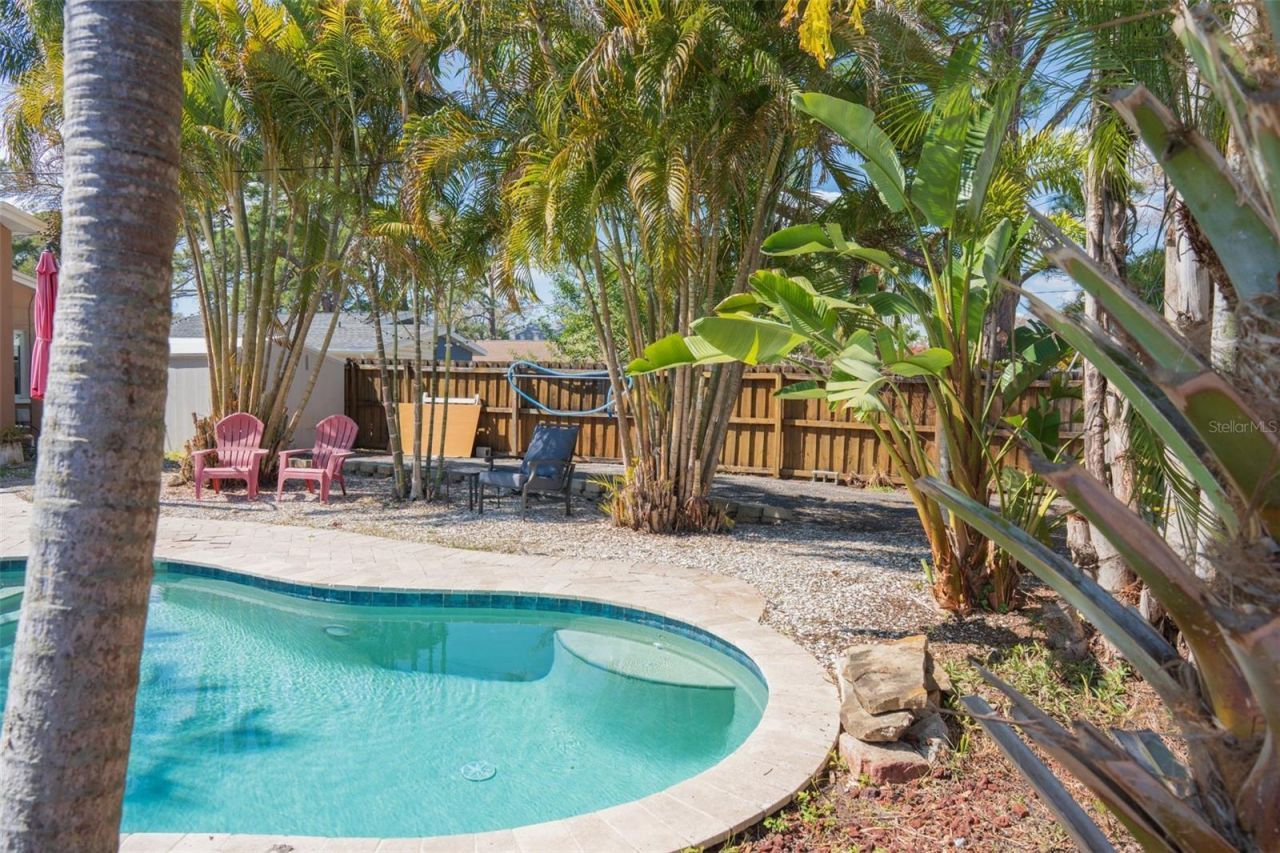 619 Garland Street N, Saint Petersburg, FL 33703 Photo