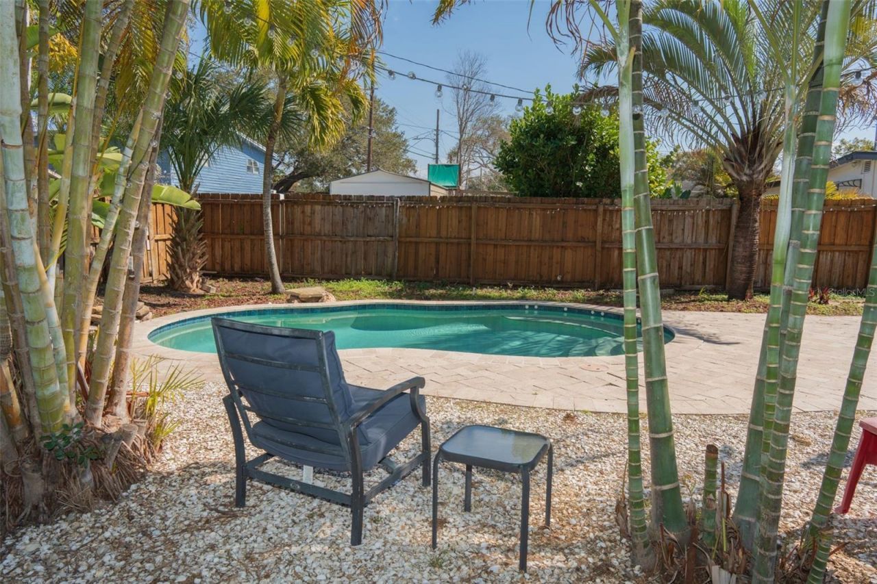 619 Garland Street N, Saint Petersburg, FL 33703 Photo