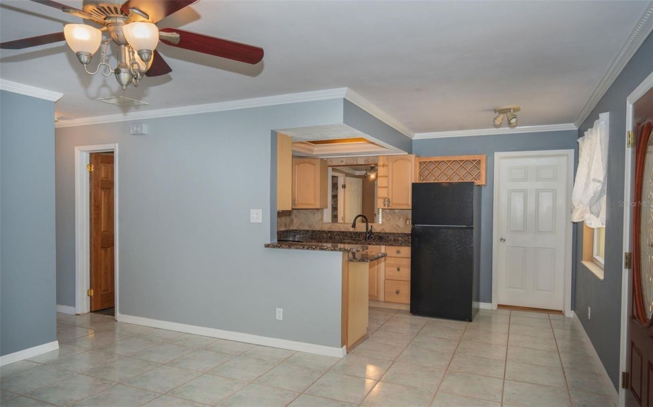 619 Garland Street N, Saint Petersburg, FL 33703 Photo