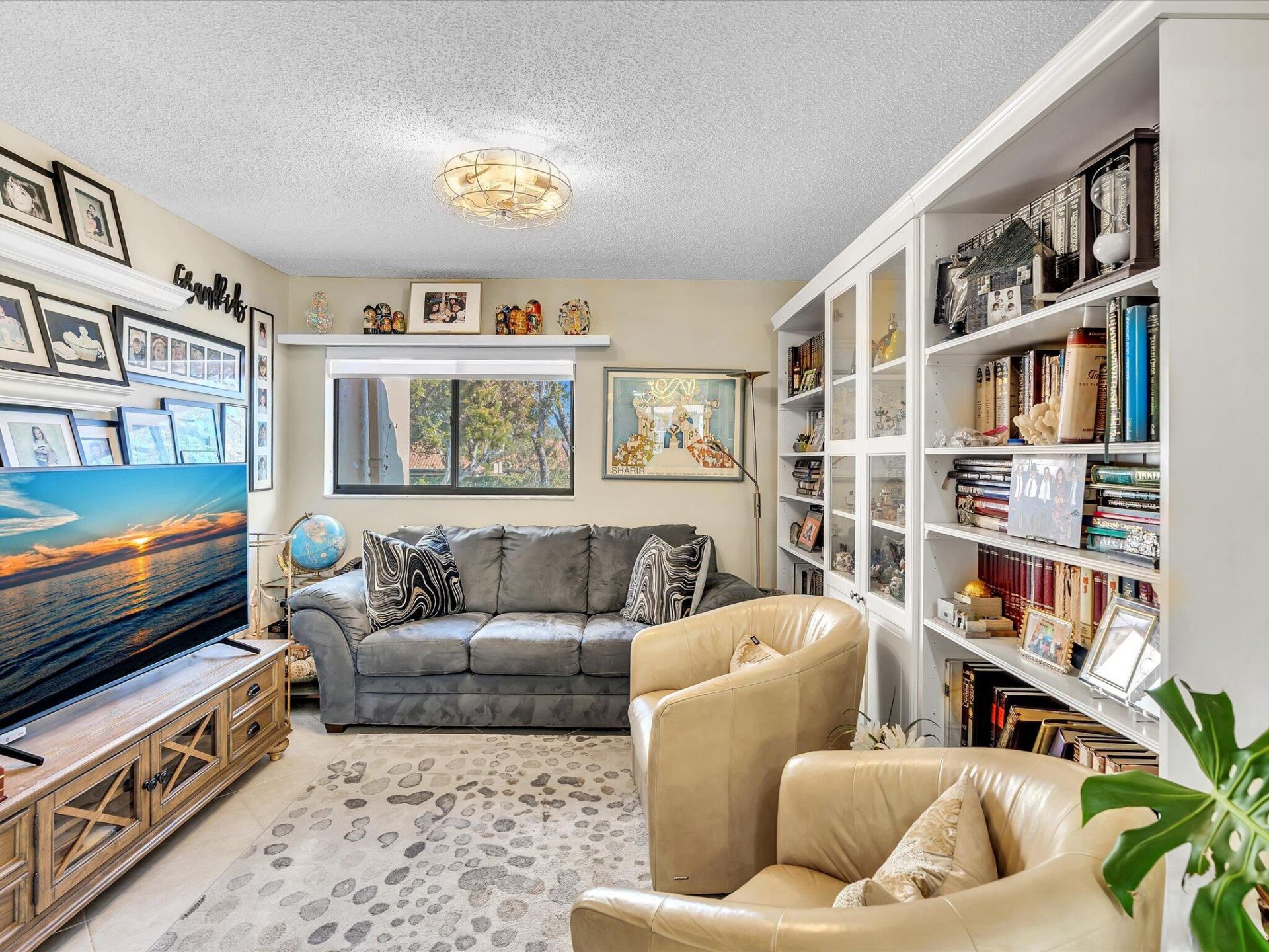 10215 N Circle Lake Drive, Unit 201, Boynton Beach, FL 33437 Photo