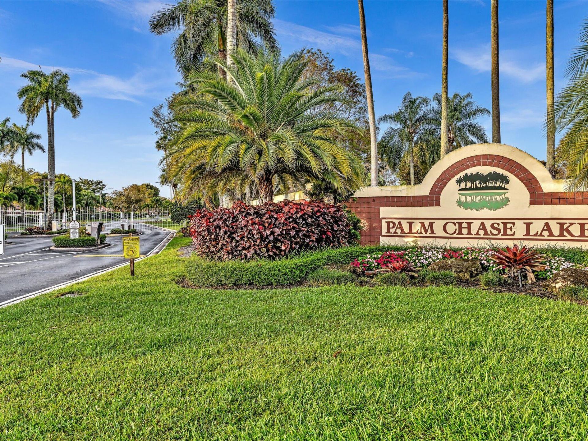 10215 N Circle Lake Drive, Unit 201, Boynton Beach, FL 33437 Photo