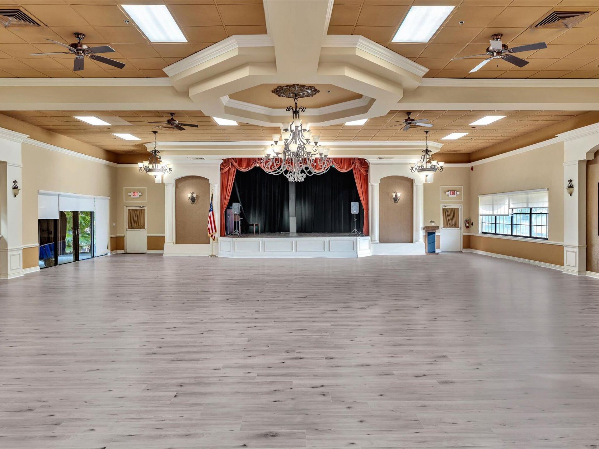 10215 N Circle Lake Drive, Unit 201, Boynton Beach, FL 33437 Photo