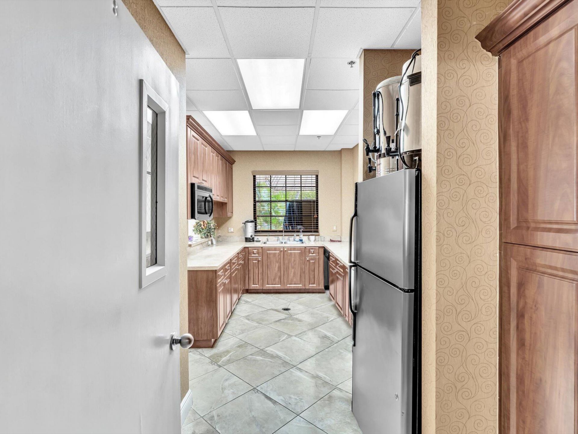 10215 N Circle Lake Drive, Unit 201, Boynton Beach, FL 33437 Photo