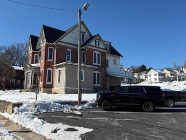 35 W WYOMISSING AVENUE, MOHNTON, PA 19540