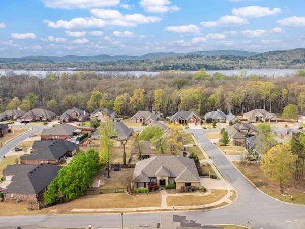 147 Oneida Way, Maumelle, AR 72113