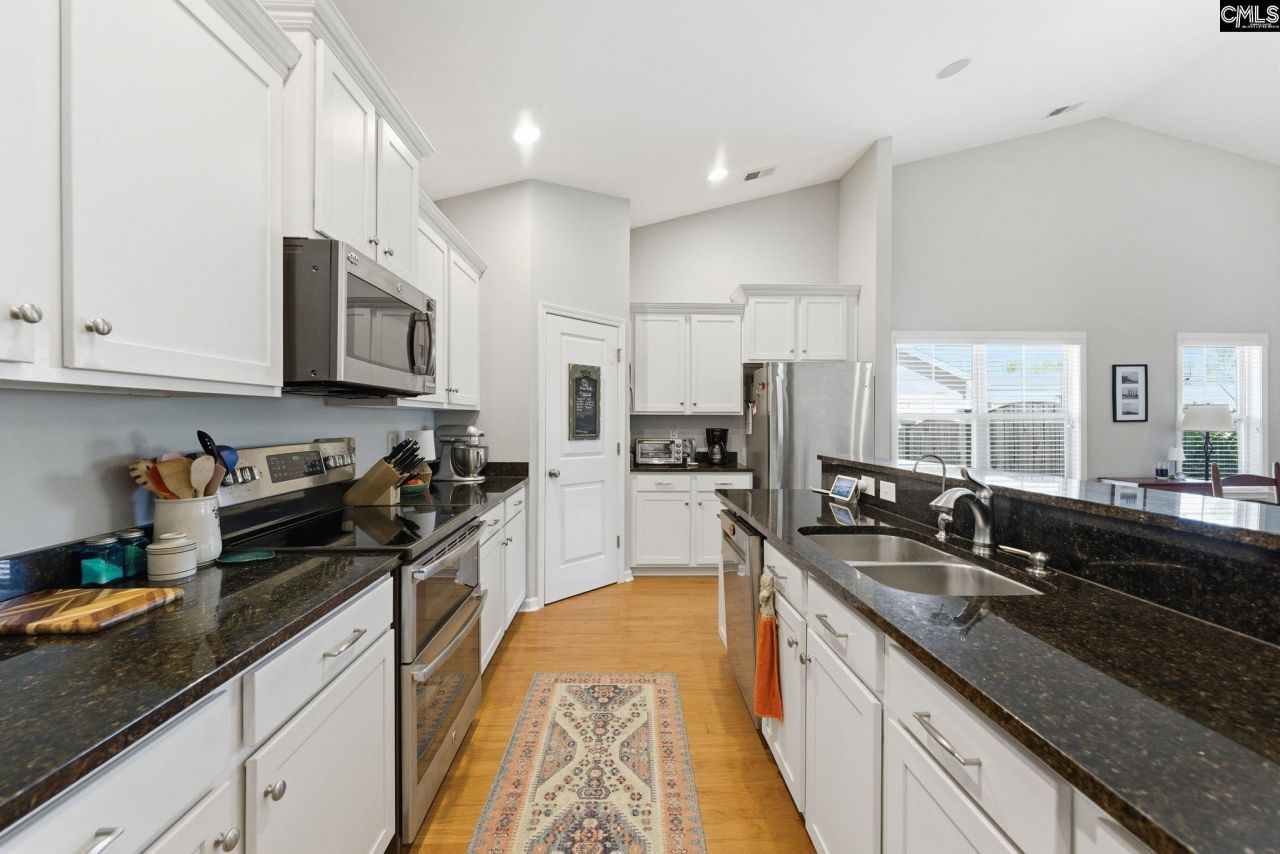 117 Bonhill Drive Photo 11