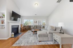 117 Bonhill Drive photo 4