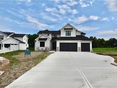 8369 NE 77th Terrace, Kansas City, MO 64158
