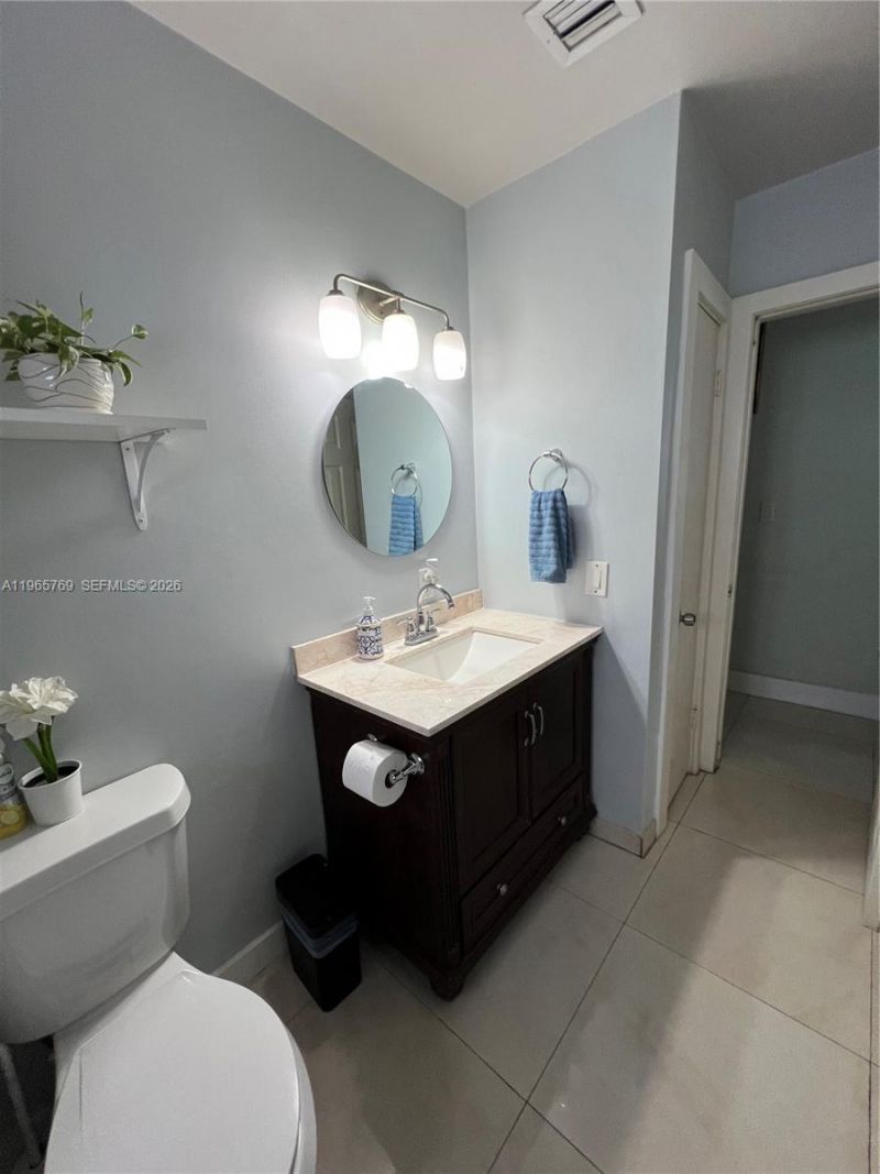 10382 SW 25th St , Miami, FL 33165 Photo