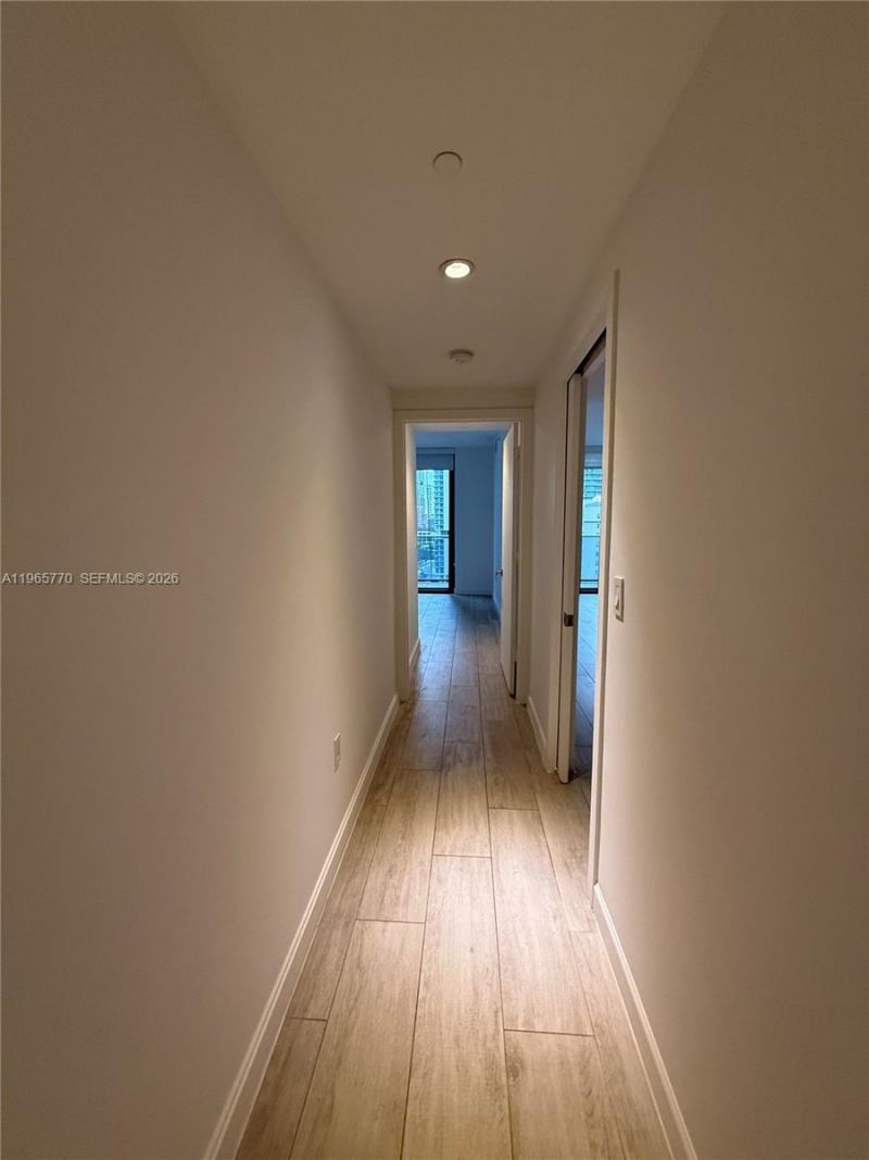 45 SW 9th St, Unit 1004, Miami, FL 33130 Photo
