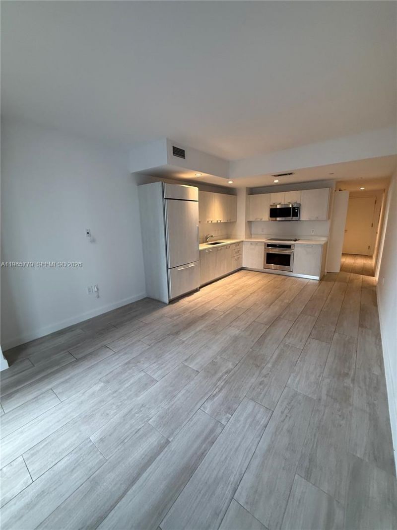 45 SW 9th St, Unit 1004, Miami, FL 33130 Photo