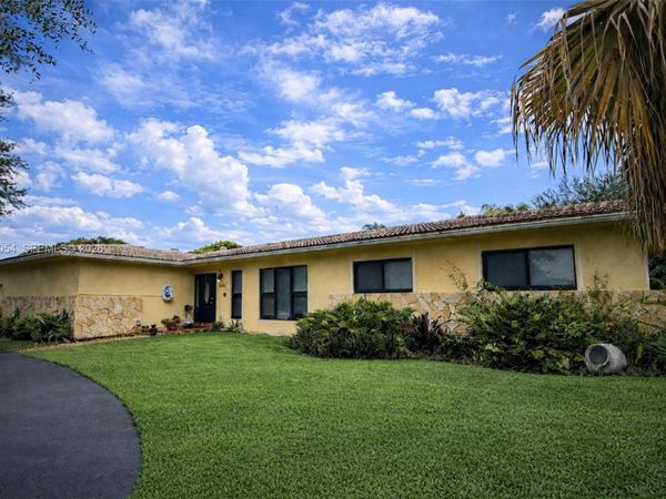 9761 SW 148th St, Miami, FL 33176