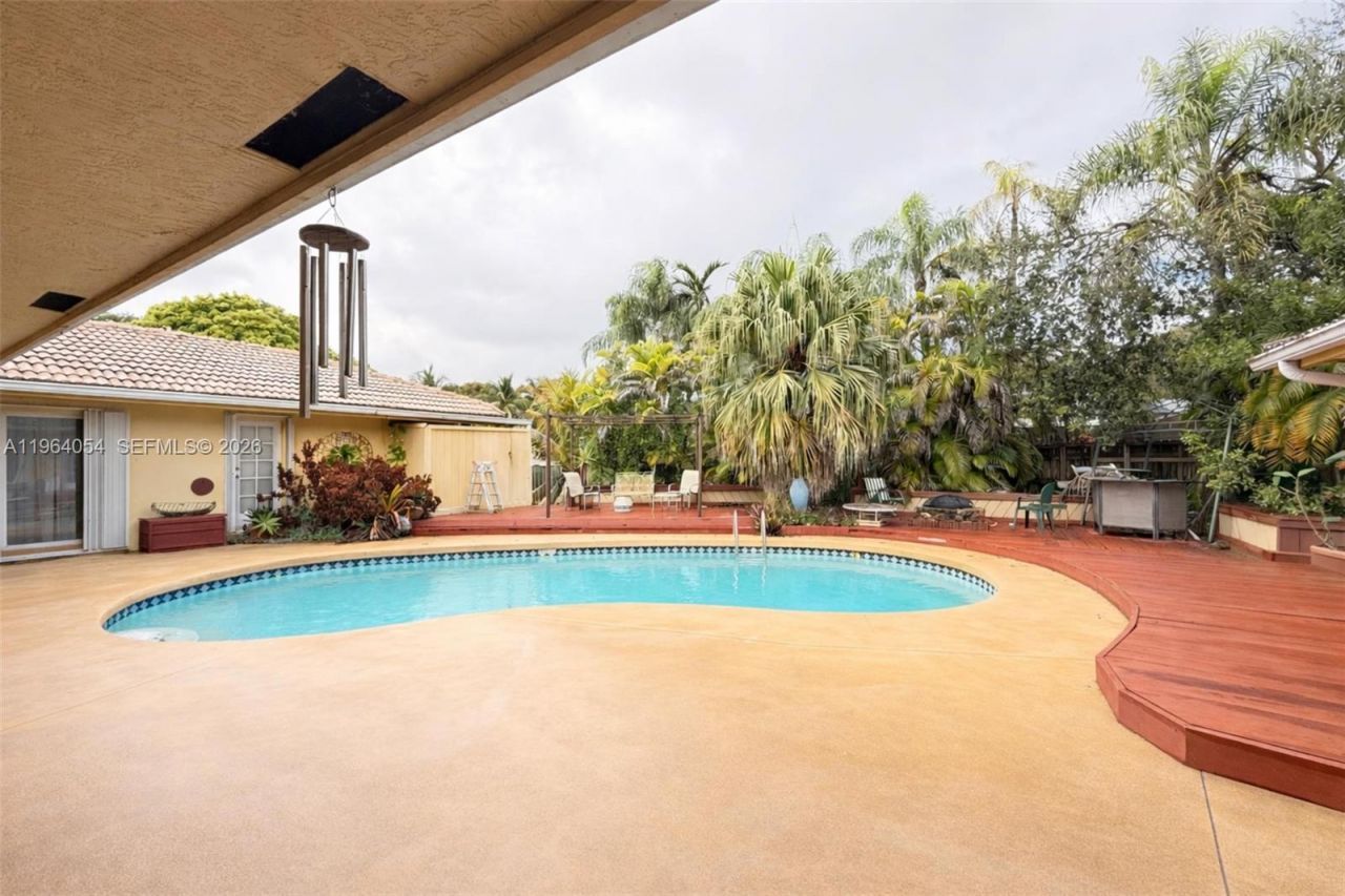 9761 SW 148th St, Miami, FL 33176 Photo