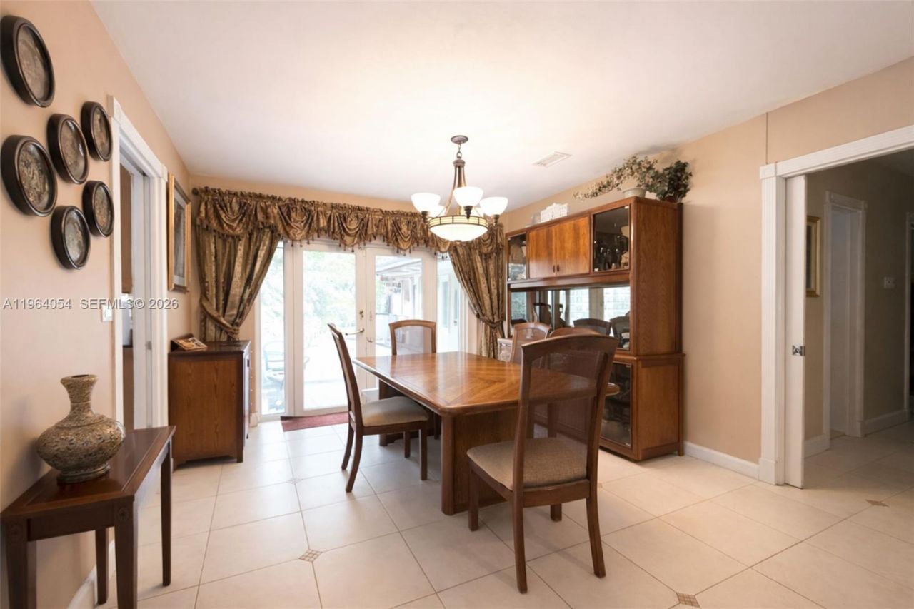 9761 SW 148th St, Miami, FL 33176 Photo