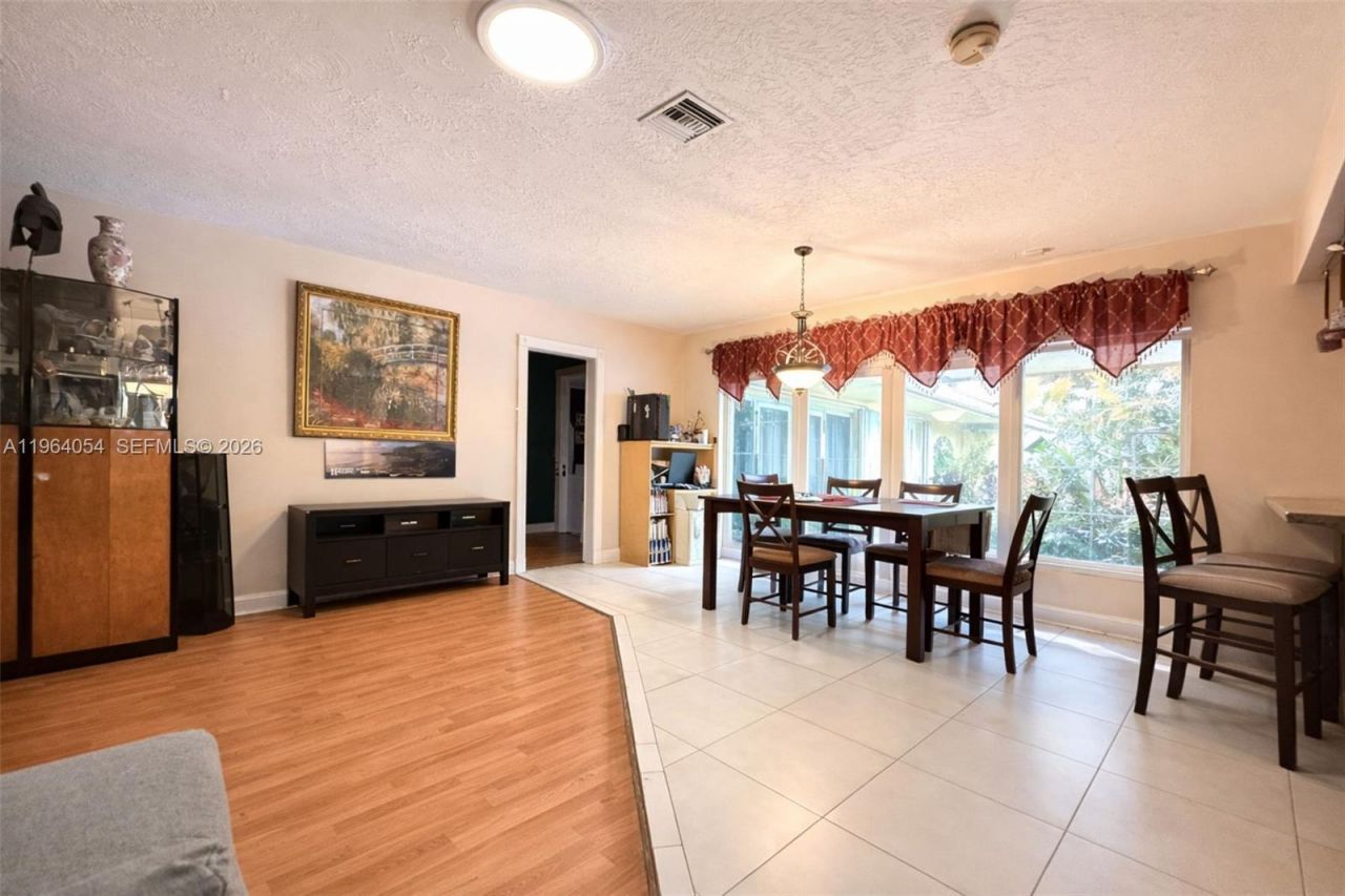 9761 SW 148th St, Miami, FL 33176 Photo