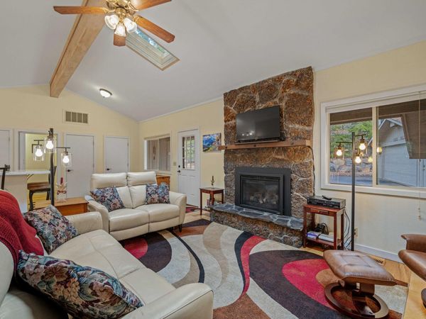 17839 Lava Butte Lane, Unit 6, Sunriver, OR 97707