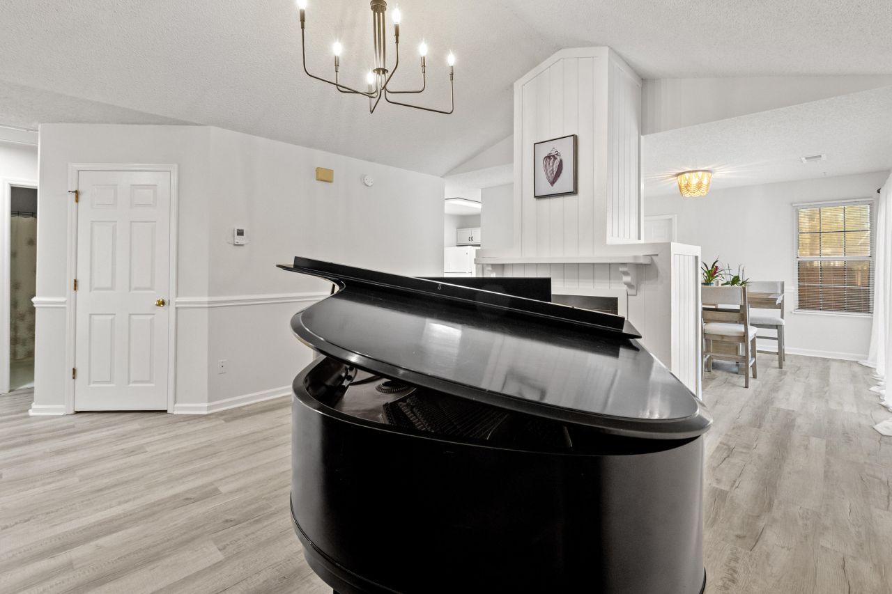 7920 Riverbirch Lane Photo 10