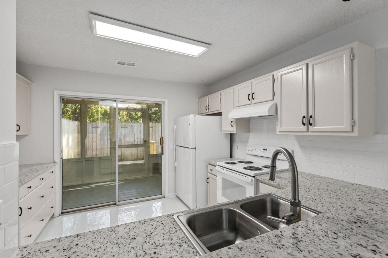 7920 Riverbirch Lane Photo 18