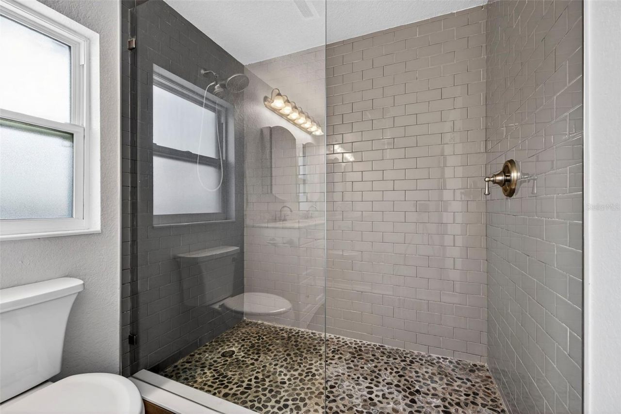 1210 46th Avenue N, Saint Petersburg, FL 33702 Photo