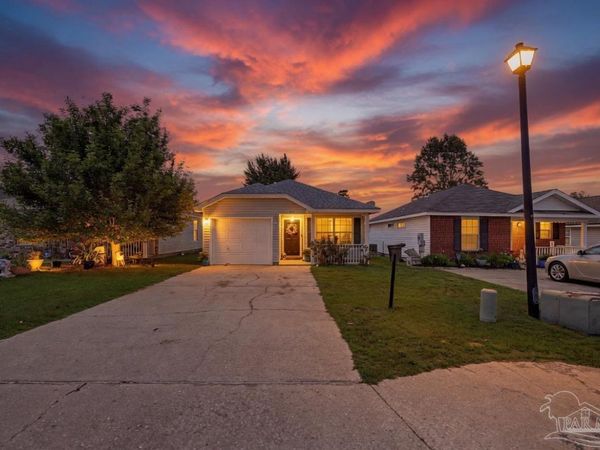 810 Hanover Dr, Pensacola, FL 32526