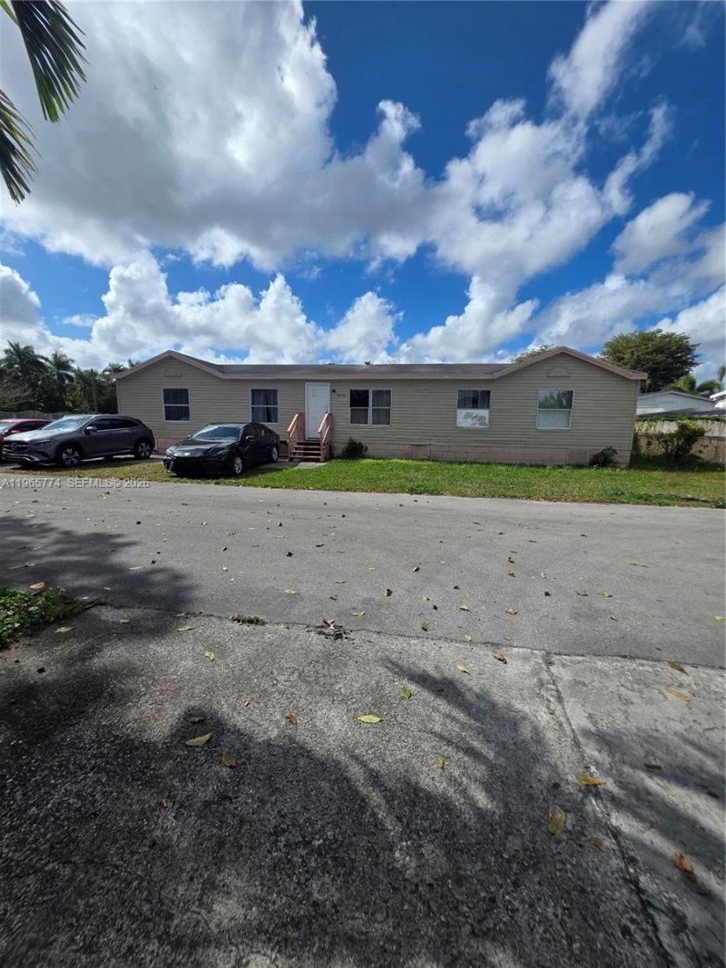 19800 SW 180th Ave , Unit 571, Miami, FL 33187 Photo