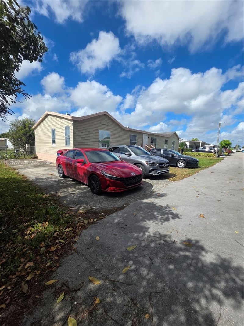 19800 SW 180th Ave , Unit 571, Miami, FL 33187 Photo