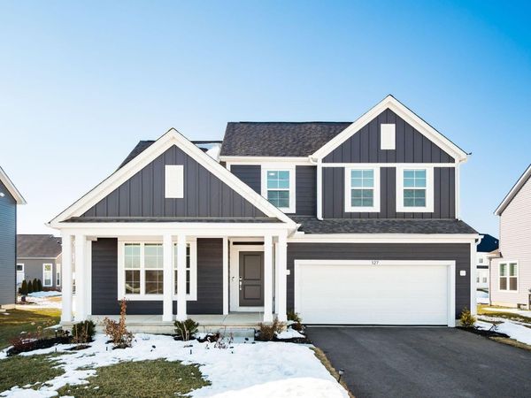 127 Silver Pine Lane, Lewis Center, OH 43035