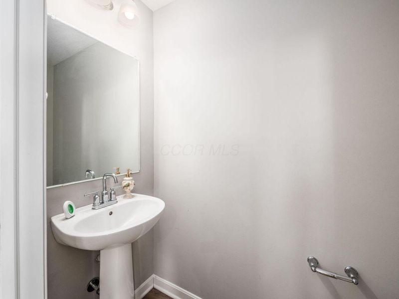 127 Silver Pine Lane, Lewis Center, OH 43035 Photo 24