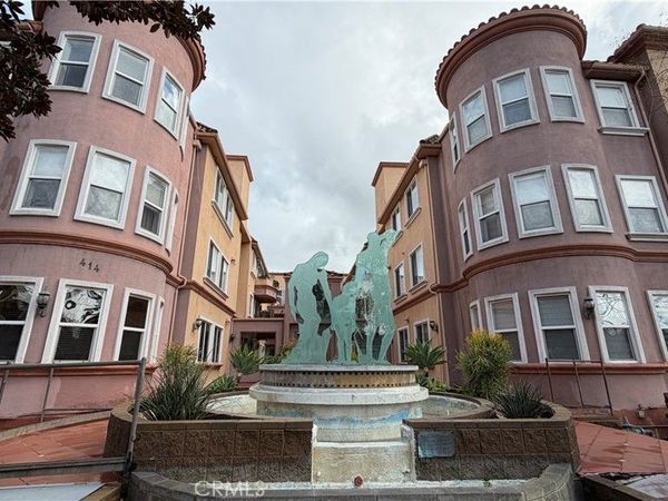 414 E Valencia Avenue, Unit 111, Burbank, CA 91501