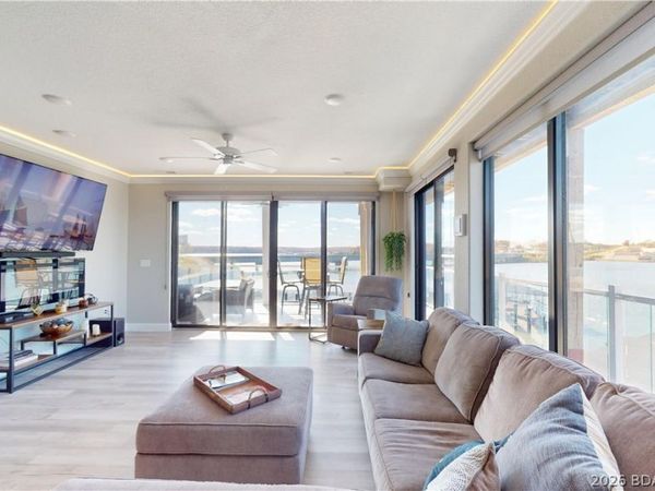 1065 Topsider Lane, Unit 301, Osage Beach, MO 65065